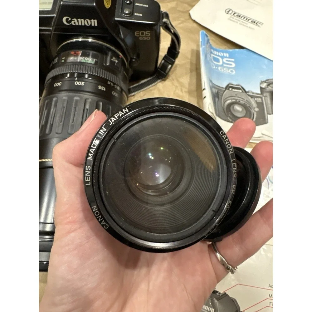 Canon EOS 650 35mm‎ Film Camera 52mm Haze L, 50mm 100-300mm Lens New Battery EUC